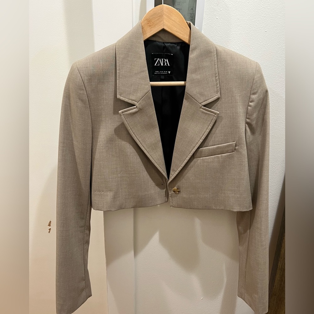 Zara cropped blazer